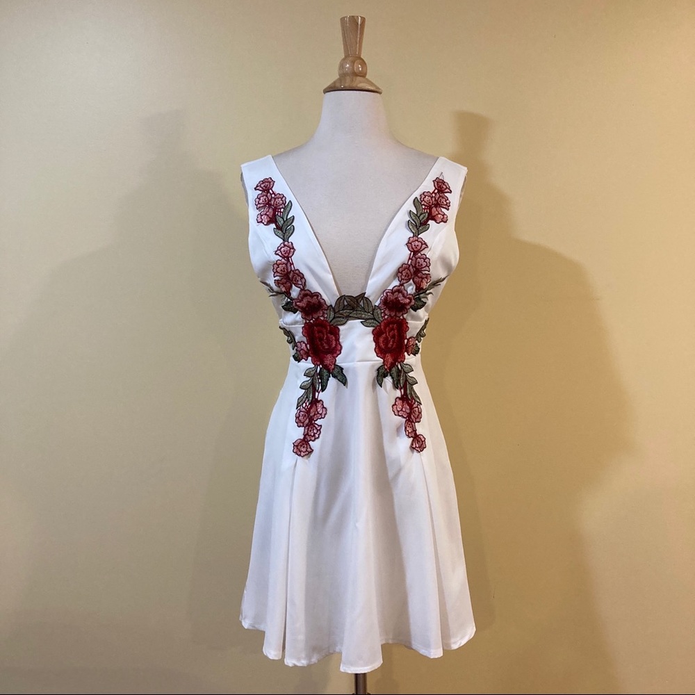 Rose Floral Embroidered Plunging V Skater Dress - Picture 5 of 10
